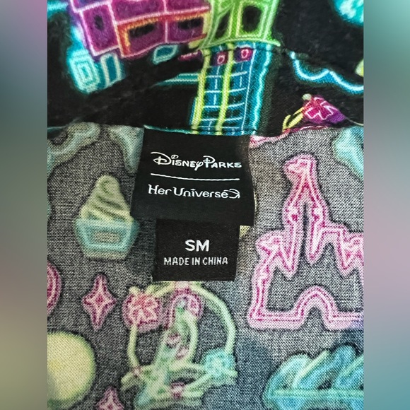 DISNEY Her Universe Neon Icons Black Button Short Sleeve Top  Size Small - Picture 5 of 8
